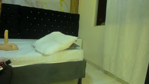 vanessahard_as online show from March 31, 3:50 am