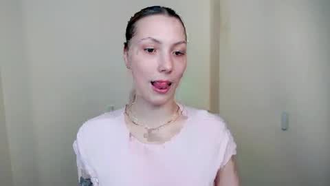 Vanessa online show from April 23, 5:15 pm