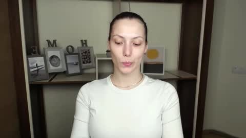 Vanessa online show from March 17, 5:50 pm