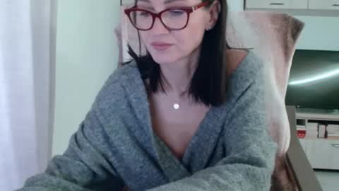 Snapshot of vanessalarahot chatting on October 7, 10:30 am Vanessa online show from October 7, 10:30 am