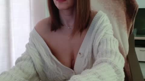 Snapshot of vanessalarahot chatting on February 15, 10:44 am Vanessa online show from February 15, 10:44 am