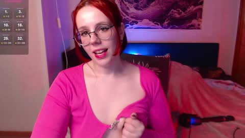 Snapshot of vanessalincum chatting on December 10, 6:33 am Vanessa follow me - I will answer you there at any time online show from December 10, 6:33 am