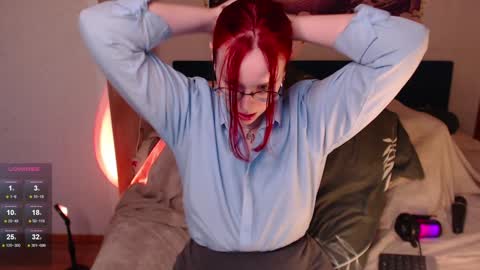 Snapshot of vanessalincum chatting on February 8, 6:01 am Vanessa follow me - I will answer you there at any time online show from February 8, 6:01 am