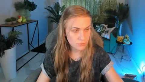 Vanessa online show from October 20, 6:49 am