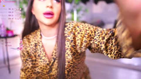 Vanessa Simon online show from February 6, 6:08 am