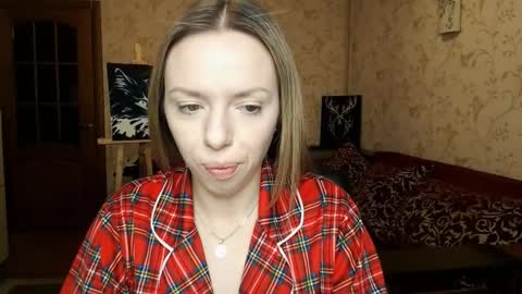 Snapshot of vanillamuffin chatting on February 11, 7:02 am VanillaMuffin online show from February 11, 7:02 am