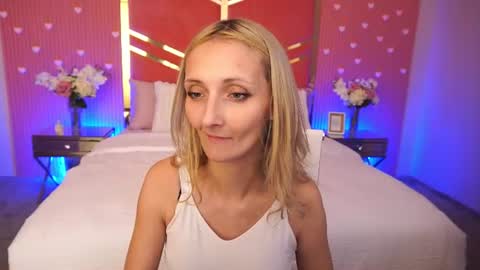 vanillamuse online show from July 31, 12:28 pm