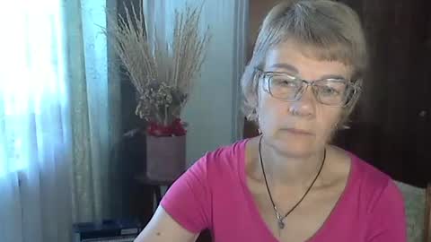 Vanillaxcreamy online show from October 23, 8:20 am