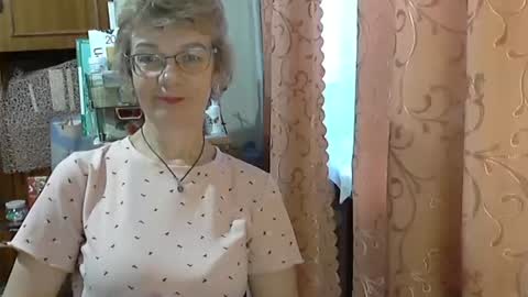 Vanillaxcreamy online show from December 4, 8:05 am