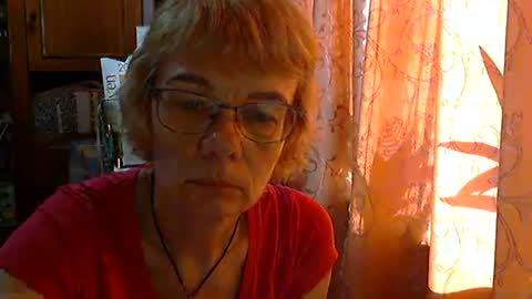 Snapshot of vanillaxcreamy chatting on March 8, 12:28 pm Vanillaxcreamy online show from March 8, 12:28 pm
