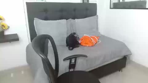 vane online show from September 15, 8:38 pm