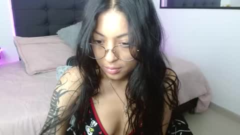 vane online show from March 21, 9:58 am