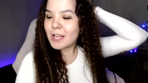 Var Kiss online show from July 28, 2:57 pm