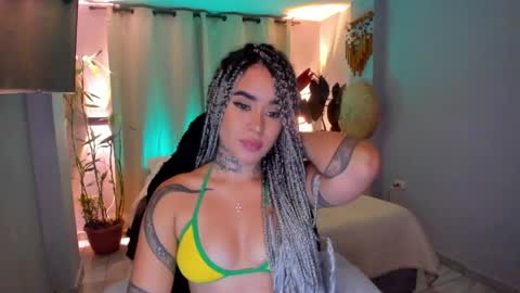 Vayolett Bass online show from June 1, 7:43 am