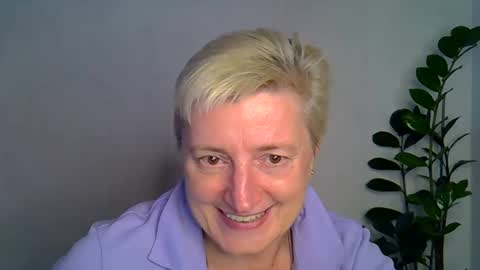 vea_motty online show from October 31, 1:37 pm