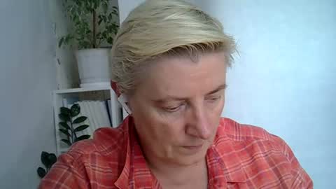 vea_motty online show from July 11, 1:22 pm
