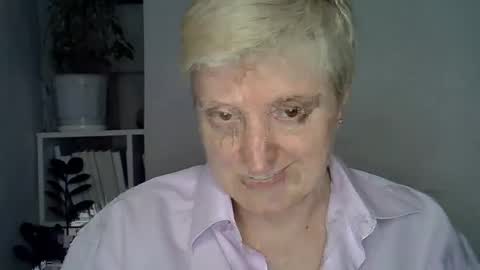 vea_motty online show from April 3, 4:05 pm