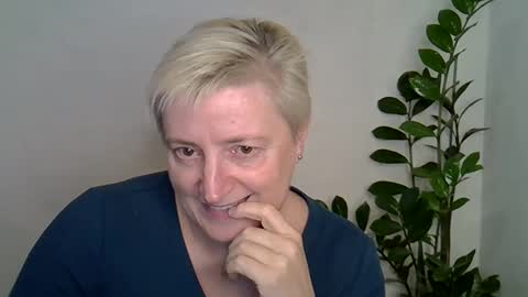 vea_motty online show from October 29, 1:26 pm