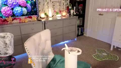 vegas_romance online show from June 23, 3:26 am