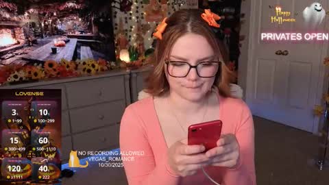 vegas_romance online show from October 31, 12:45 am