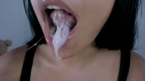 camila online show from July 6, 1:22 am