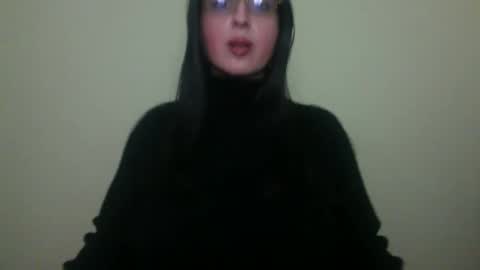 velira_ online show from March 5, 7:15 am