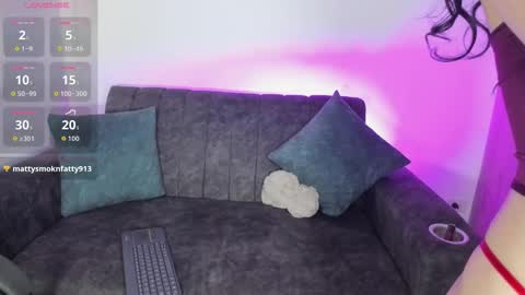 velmoon online show from February 16, 7:25 pm