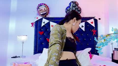 velora_nigth online show from February 20, 11:45 am