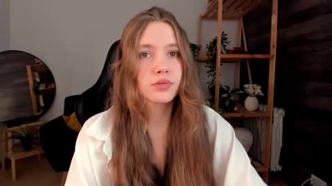 velvet_cherry online show from October 19, 3:47 pm