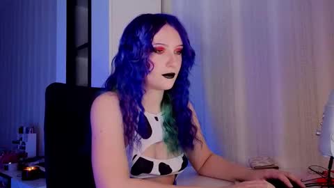 Violet online show from March 26, 8:38 am