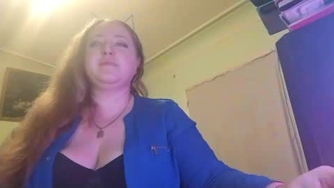 Elif online show from May 20, 7:11 pm