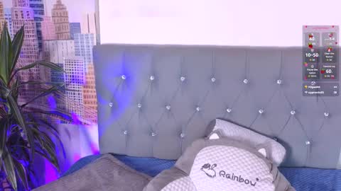 velvetfox_ online show from October 19, 9:06 pm