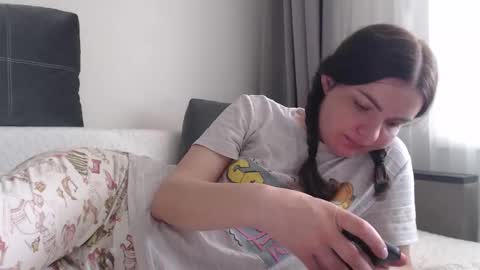 velvetmoon123 online show from March 15, 10:28 am