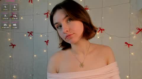 VelvetVine online show from April 14, 7:52 am