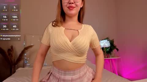 Snapshot of velvetwhisperss chatting on October 20, 3:20 am Diana online show from October 20, 3:20 am