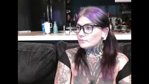 VentressInk online show from November 7, 1:44 am