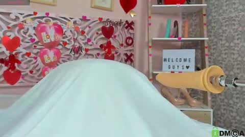 Snapshot of venus_kim_ chatting on February 13, 12:43 pm .. online show from February 13, 12:43 pm