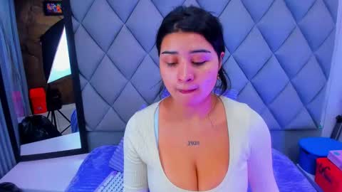 Venusowen  online show from December 1, 1:36 pm