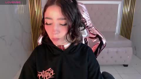 venuss online show from October 7, 1:59 pm