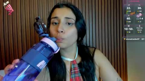 Nice to greet you my name is Vanessa  online show from March 5, 4:47 pm