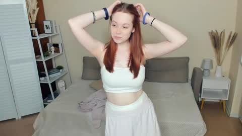 Delora online show from May 28, 1:58 am