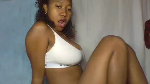 verolla31 online show from February 19, 9:06 am