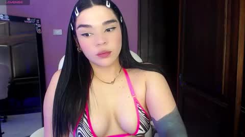 Snapshot of veronica_118 chatting on March 6, 10:58 pm veronica_118 online show from March 6, 10:58 pm