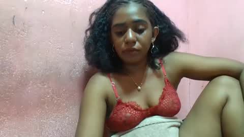 Snapshot of verronique1511 chatting on February 14, 8:37 pm verronique1511 online show from February 14, 8:37 pm