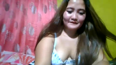versatile_hottie_asian online show from August 3, 9:04 am