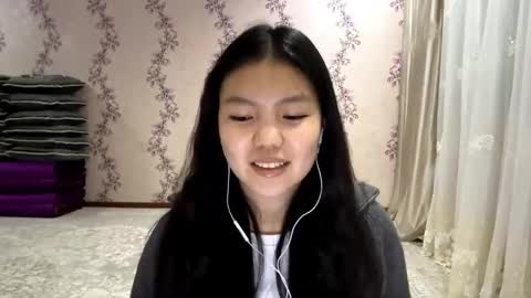 Adele online show from February 4, 6:44 pm