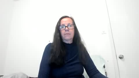 verysassypeachgoddess online show from June 15, 12:38 pm