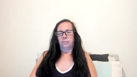 verysassypeachgoddess online show from July 26, 3:25 am