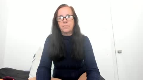 verysassypeachgoddess online show from July 10, 1:22 pm