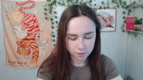 veryveryvery_shy online show from June 3, 5:52 am